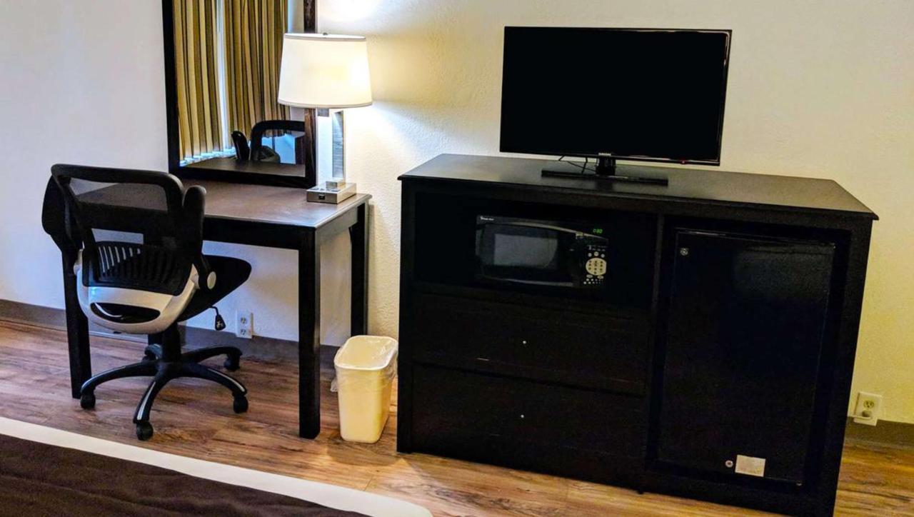 סנט פרנציסוויל Hotel Francis מראה חיצוני תמונה