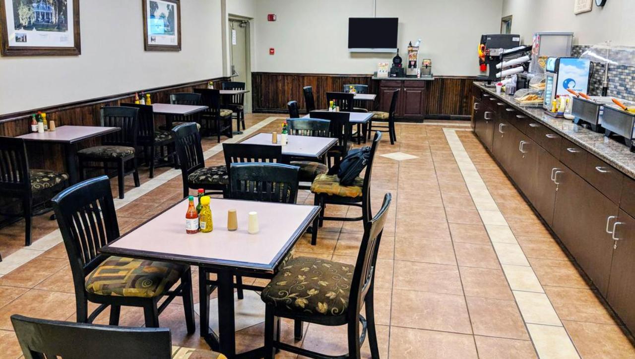 סנט פרנציסוויל Hotel Francis מראה חיצוני תמונה